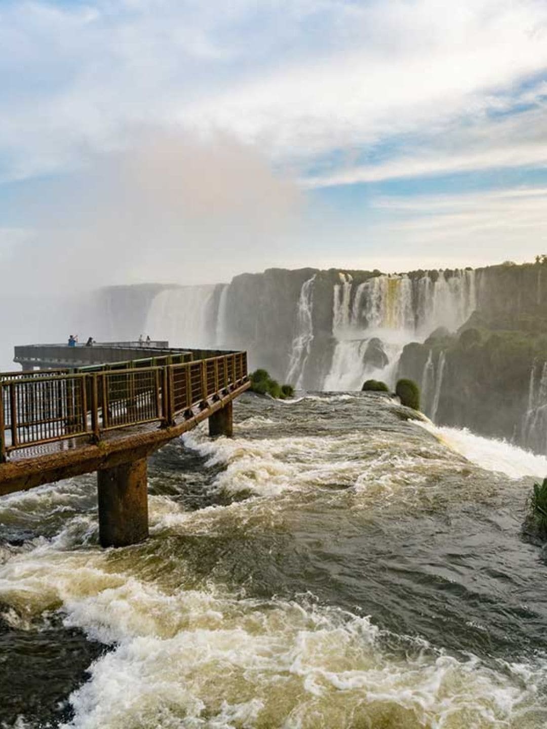 As Majestosas Cataratas do Iguaçu: Um Espetáculo Natural que Encanta