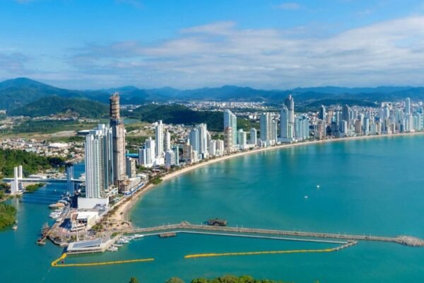 Mergulhe em Florianópolis: Aventura na Ilha