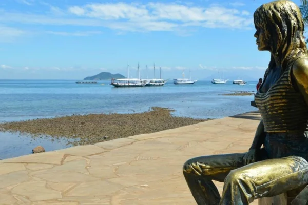 Descubra Búzios: Paraíso na Costa Brasileira