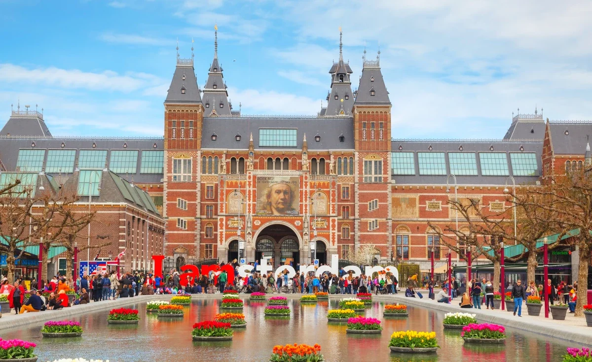 Amsterdã: Canais, Museus e Bicicletas Encantam