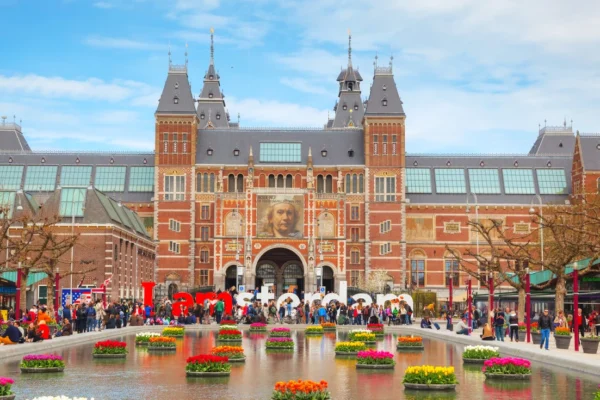 Amsterdã: Canais, Museus e Bicicletas Encantam