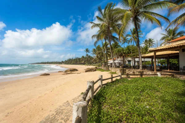 Arembepe BA Litoral Norte da Bahia com clima de vila e praia