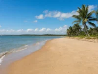 Barra de Pojuca BA: Praia Tranquila no Litoral Norte Baiano